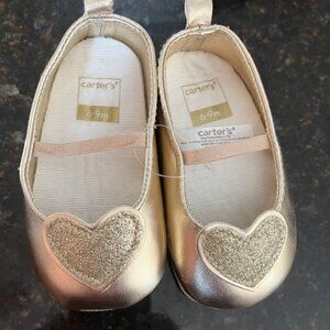 Carter new born girl gold Mary Jane crib shoes fits 6-9 months